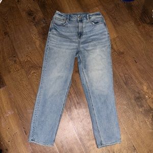 American Eagle Curvy Mom Jean